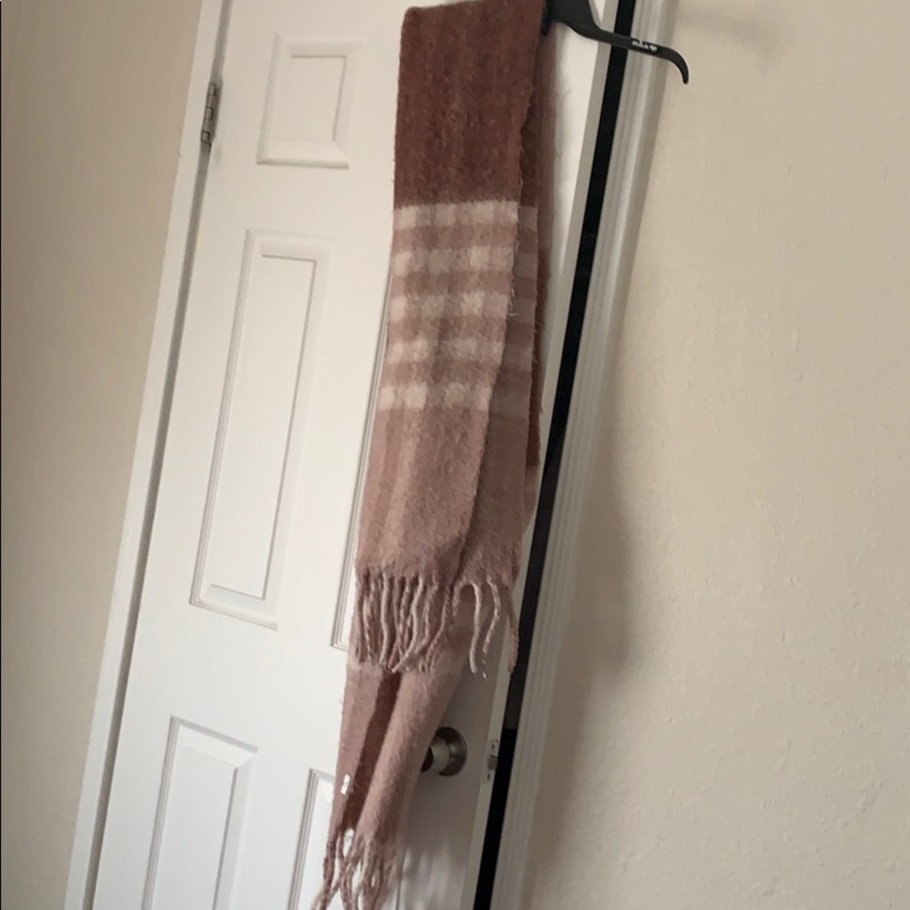 Long scarf